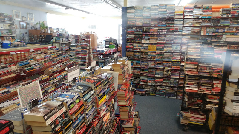 Capricorn Books storefront