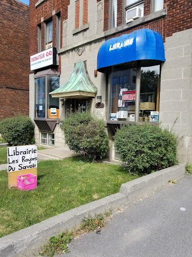Librairie Les Rayons du Savoir storefront