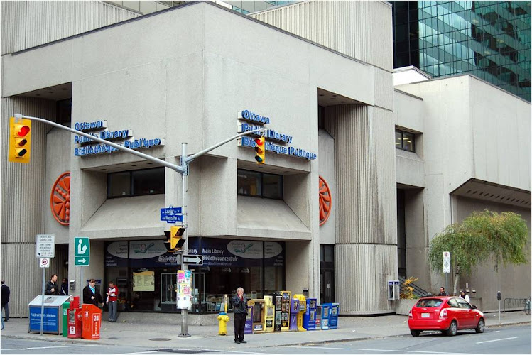 The Friends' Bookshop storefront